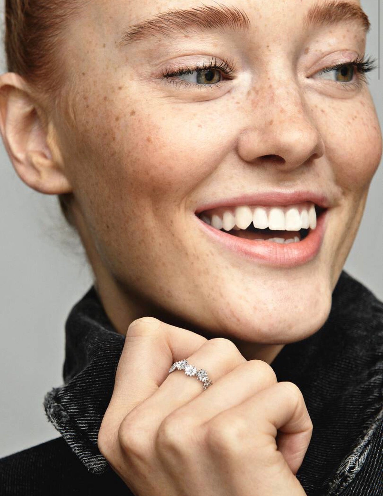 Sparkling Daisy Flower Crown Ring